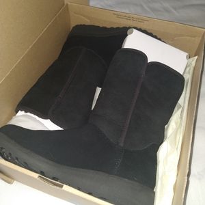 Ugg aime size 7 black boots